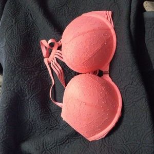 Victoria 's Secret Bombshell Plunge push-up bra withunderwire, 36C